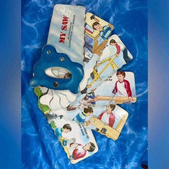 My Saw by Lyn Sandow - Vintage Kids / Toddler Board Book - 1988 🪚📖 - Picture 4 of 4